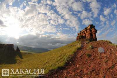 Горы в Хакасии просыпаются эпично