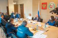 Валентин Коновалов провел совещание с главами муниципальных образований
