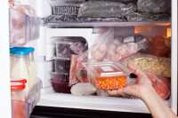 Черногорца будут судить за кражу продуктов из морозилки