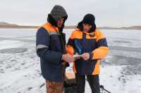 В Хакасии измерили толщину льда на водоемах