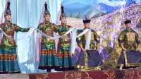 Государственный ансамбль «Саяны» приехал в Хакасию, чтобы поздравить земляков с новым годом. 