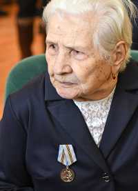 Медицинский стаж ветерана Великой Отечественной войны Надежды Антипиной — 57 лет. 