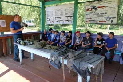 Спасатели Хакасии провели тренировочные занятия с кадетами