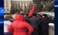 В Хакасии праздничное шествие коммунистов 7 ноября обернулось скандалом