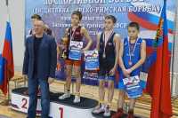 Множество медалей завоевали борцы из Хакасии на всероссийском турнире