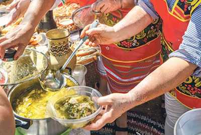 С черносливом, белый, на кефире: десятки литров необычного борща съедят в селе Хакасии