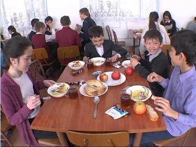 В Хакасии детей кормили просроченными продуктами