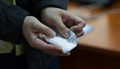 Черногорец, пойманный с наркотиком в Абакане, признался, что хотел продать его