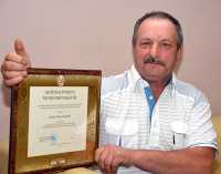 За высокий профессионализм, добросовестный труд и значительный вклад в развитие транспортного дорожного комплекса Игоря Душина наградили Почётной грамотой Республики Хакасия. 