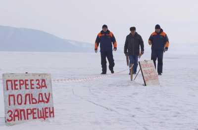 Перекрыто 8 мест выезда автомобилей на лёд в Хакасии