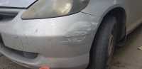 В Абакане ВАЗ повредил припаркованный Honda Fit и скрылся