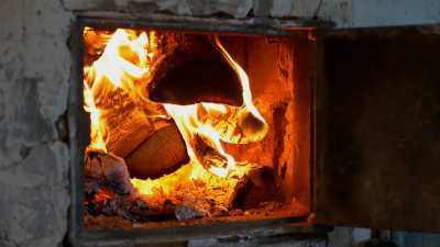 В Хакасии органы опеки подозреваются в халатности, из-за которой 11-месячного ребенка сожгли в печи