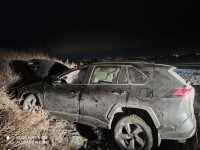 Женщина не справилась с управлением Toyota Rav4 на повороте в Черногорске