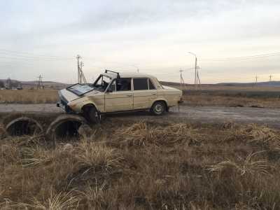 Пьяный водитель слетел с дороги в Хакасии