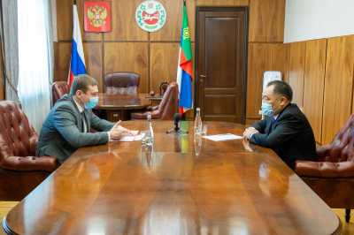 Глава Хакасии встретился с заместителем председателя Госдумы РФ Шолбаном Кара-оолом