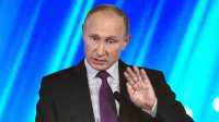 Кремль продолжит отставки губернаторов, но будет делать это «аккуратно»