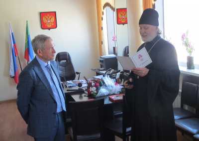 Владимиру Костюшу вручена награда Абаканской епархии