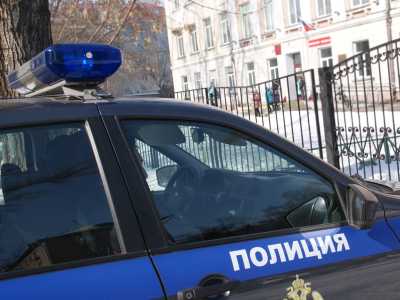 В Хакасии полицейские застали мужчину, выкапывавшего трубы возле птицефабрики