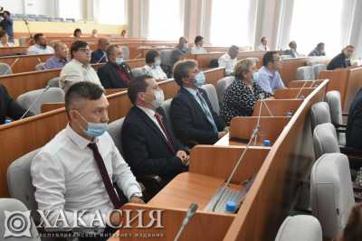 Депутаты-коммунисты осудили парламентариев, саботировавших бюджетную сессию