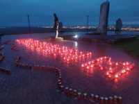 Волонтеры Победы зажгли свечи памяти на горе Самохвал