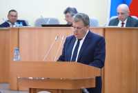 К докладу Юрия Курлаева у депутатов возникло множество вопросов. 
