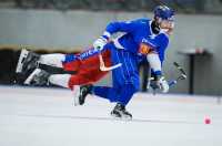 Сборная России с трудом обыграла команду Финляндии на чемпионате мира по хоккею с мячом