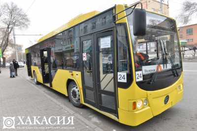 Пассажиры в Абакане пересаживаются с автобусов на троллейбусы