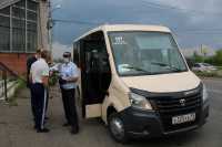 В Абакане полицейские остановили 20 автобусов
