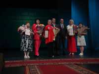Награды медицинским работникам вручили в Хакасии