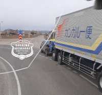 Лоб в лоб: в Хакасии столкнулись грузовик и легковое авто