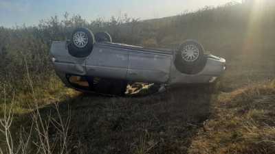 Машина опрокинулась в Усть-Абаканском районе: пострадала пенсионерка