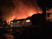 В Хакасии всю ночь тушили пожар в «Светофоре»
