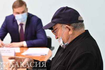 Глава Хакасии провёл личный приём граждан в Абазе
