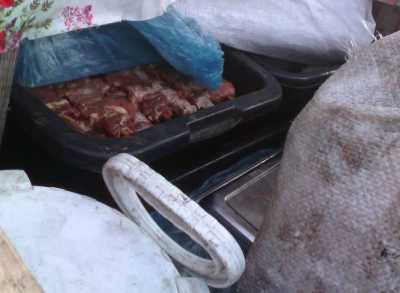 В Хакасии на ярмарке «Чыл пазы» арестовали подозрительное мясо, шкуру и шашлык