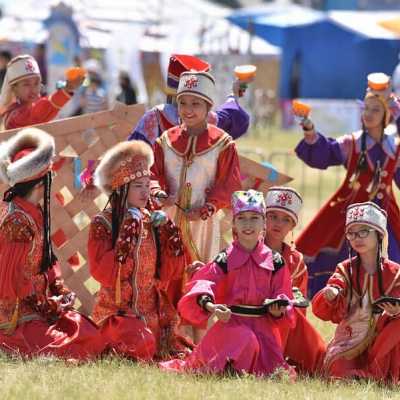 Глава Хакасии открыл мероприятия праздника Тун Пайрам
