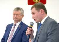 Валентин Коновалов и Сергей Зайцев считают, что прямой диалог с жителями республики помогает узнать о существующих проблемах из первых уст. 