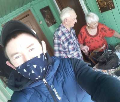 Абазинские волонтеры оказывают адресную помощь пожилым
