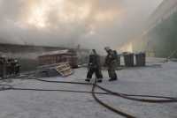 В Абакане крупный пожар на складе