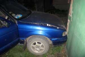В Абакане пьяный работник СТО угнал Nissan клиента и разбил его