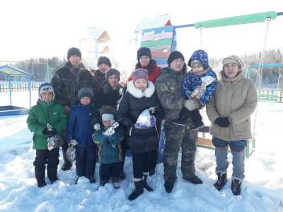 В Хакасии детям из малых и отдалённых сёл вручили подарки