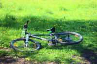 В Хакасии подросток сломал ключицу, катаясь на велосипеде