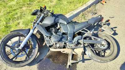 Женщина-мотоциклист сломала руку в Абакане