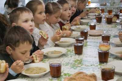Валентин Коновалов: дети должны питаться достойно