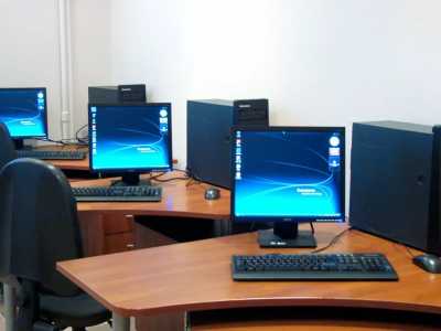 В Хакасии из школы украли компьютер