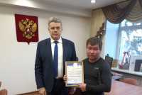 Валерий Келин поблагодарил строителей, которые восстанавливали объекты в ЛНР