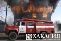 Жители Хакасии продолжают опасные игры с огнем: 25 пожаров за сутки