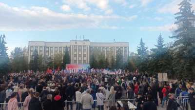 Митинг в поддержку референдумов проходит в Хакасии