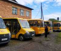 Инспекторы проверили школьные автобусы в Хакасии