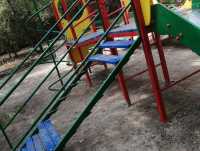 Жители Черногорска не дают доделать детскую площадку