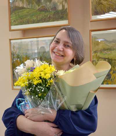 Татьяна Коновец, член Союза художников России, мастер художественной росписи и вышивки, акварелист. 